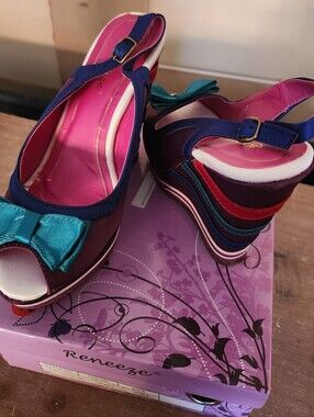 Reneeze Strappy Wedge Sandals with Bow